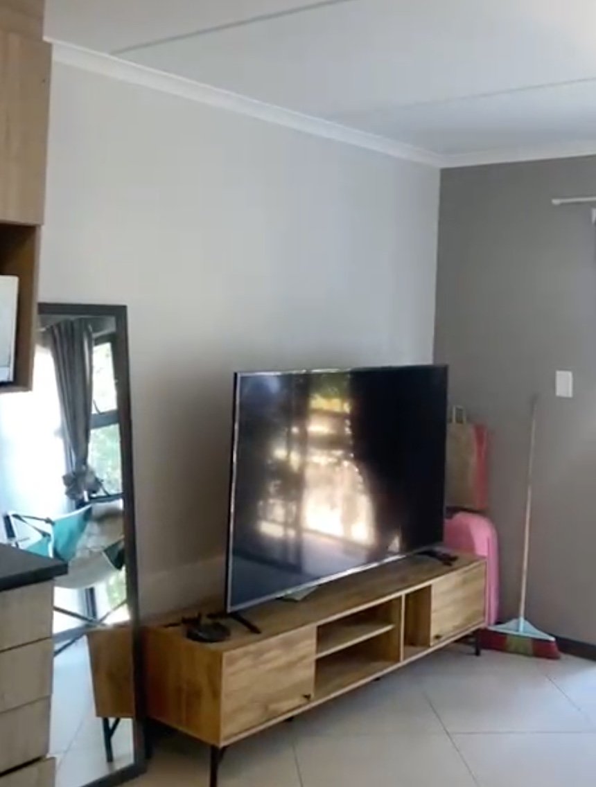 To Let 2 Bedroom Property for Rent in Buh Rein Estate Western Cape